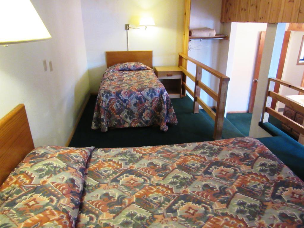 Travelers Lodge West Yellowstone Zimmer foto