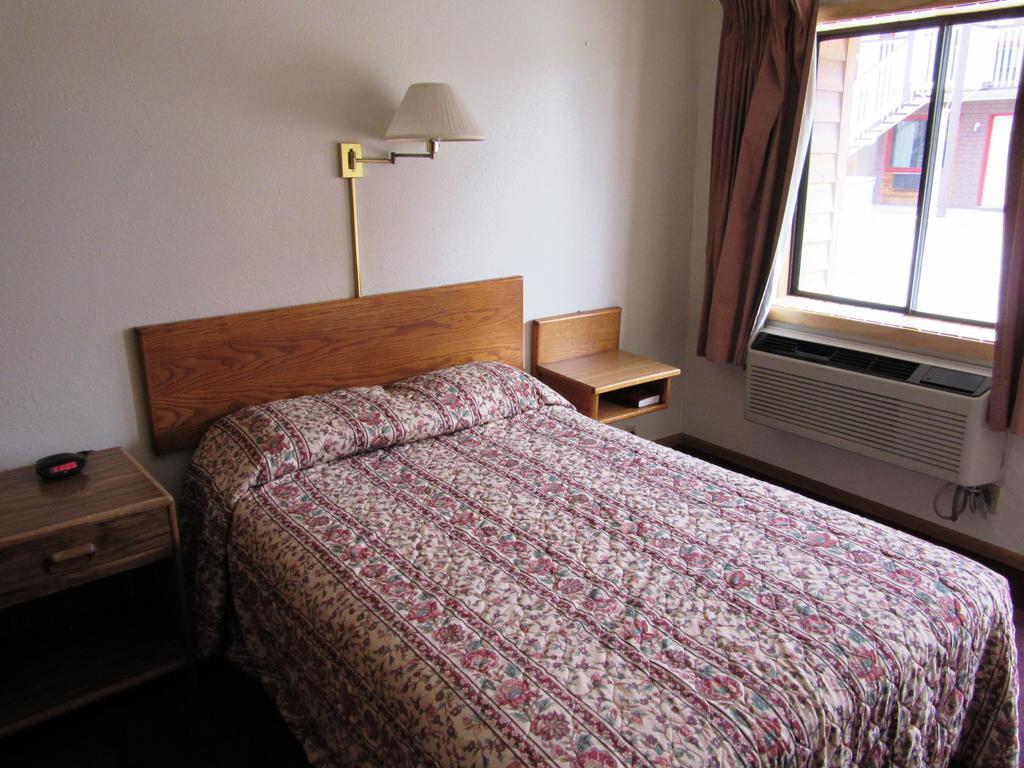 Travelers Lodge West Yellowstone Zimmer foto