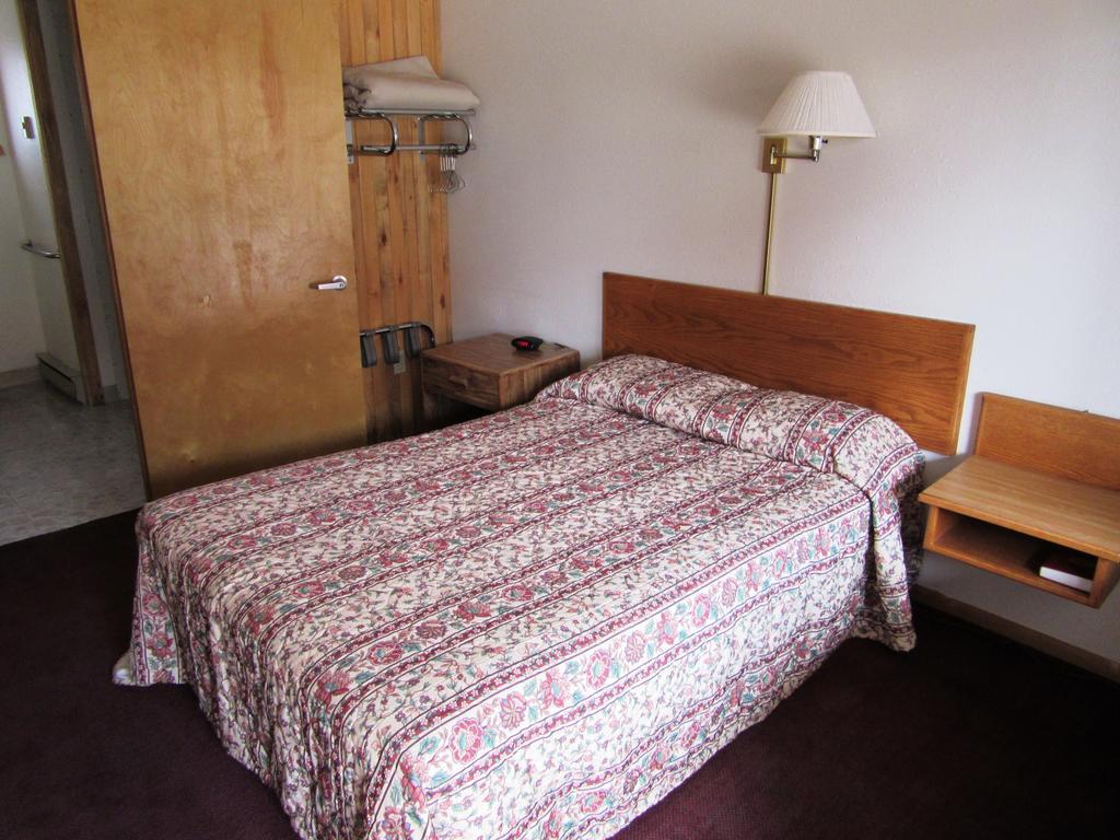 Travelers Lodge West Yellowstone Zimmer foto