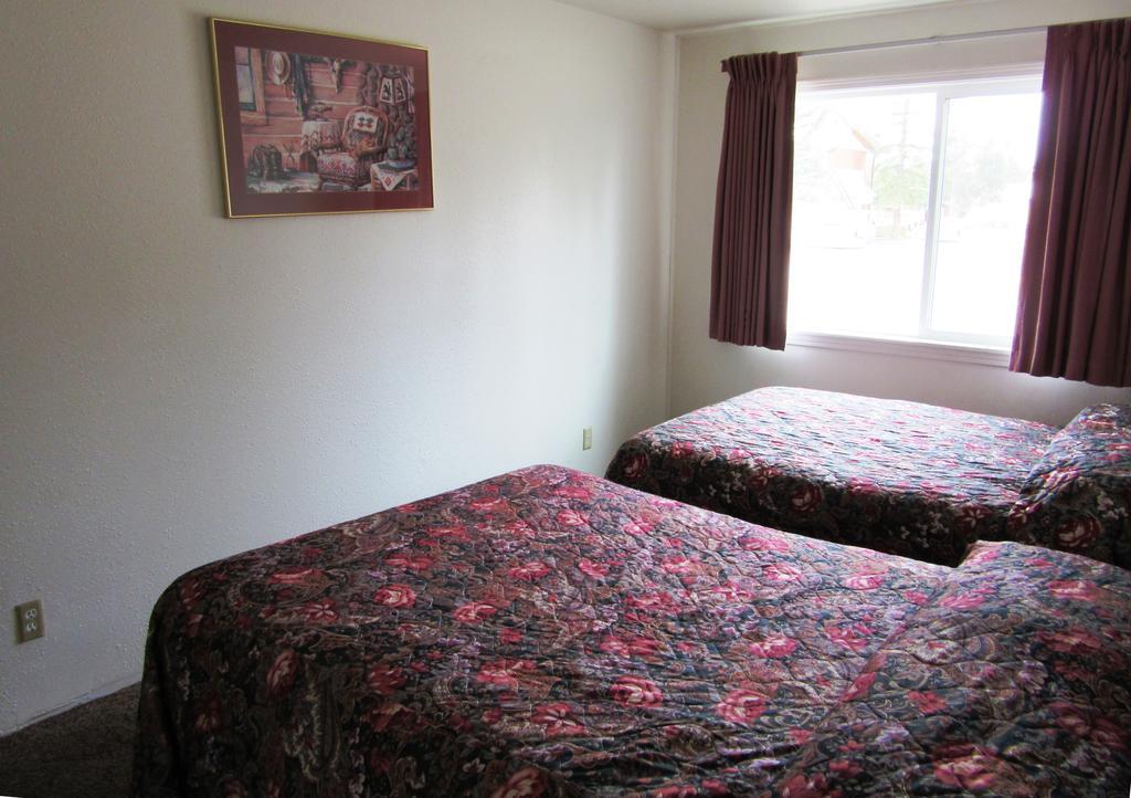 Travelers Lodge West Yellowstone Zimmer foto