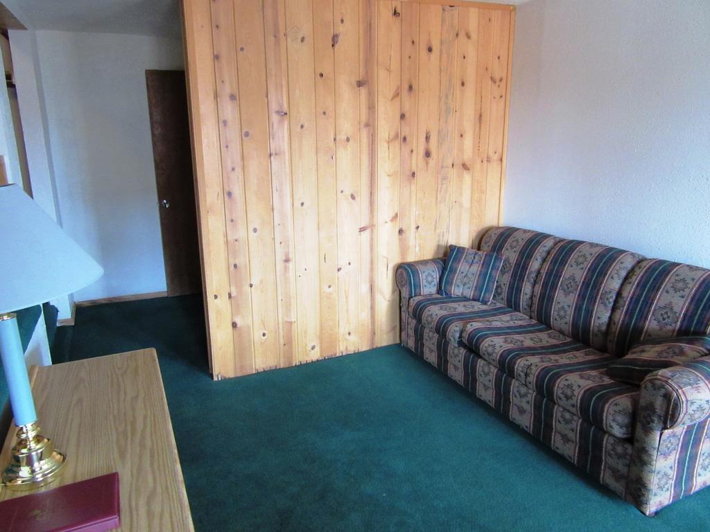 Travelers Lodge West Yellowstone Zimmer foto