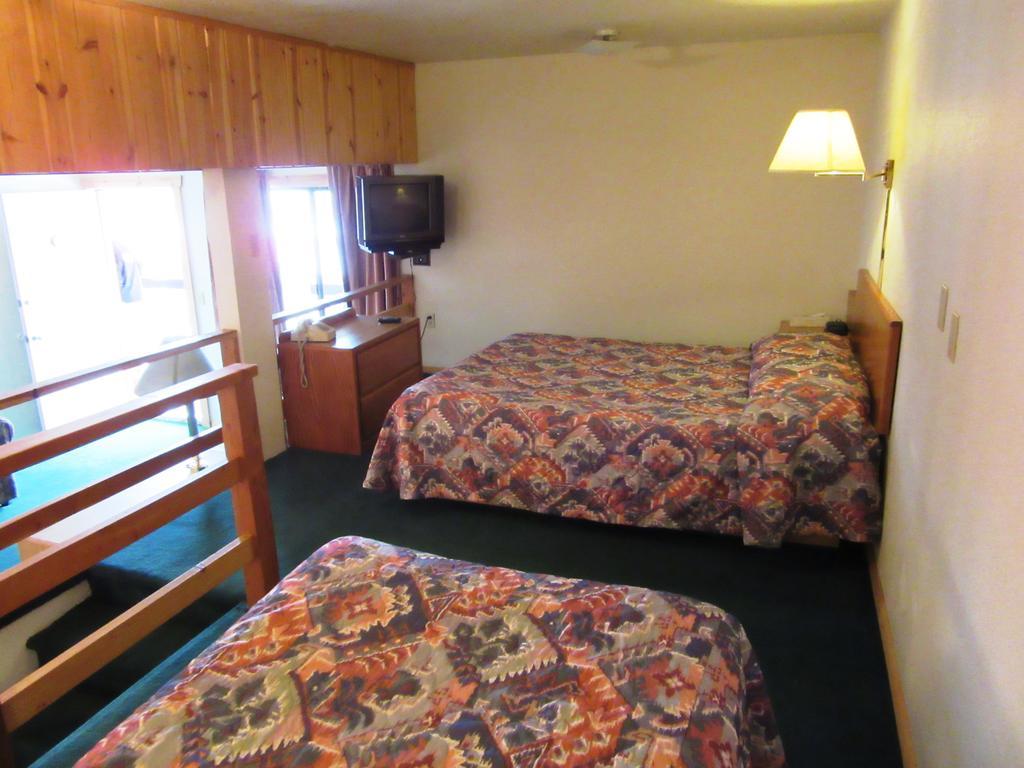 Travelers Lodge West Yellowstone Zimmer foto